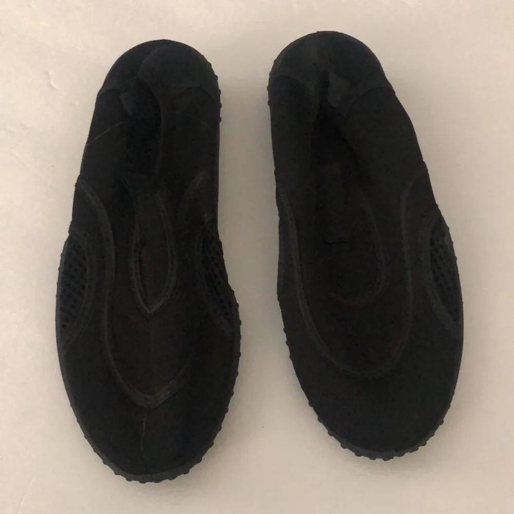 Boys 5-6 Small Black Water Shoes